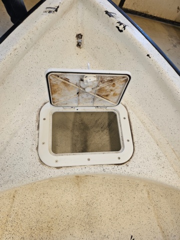 1099206-11 Plastic boat including oars and outboard Flade marine F 3