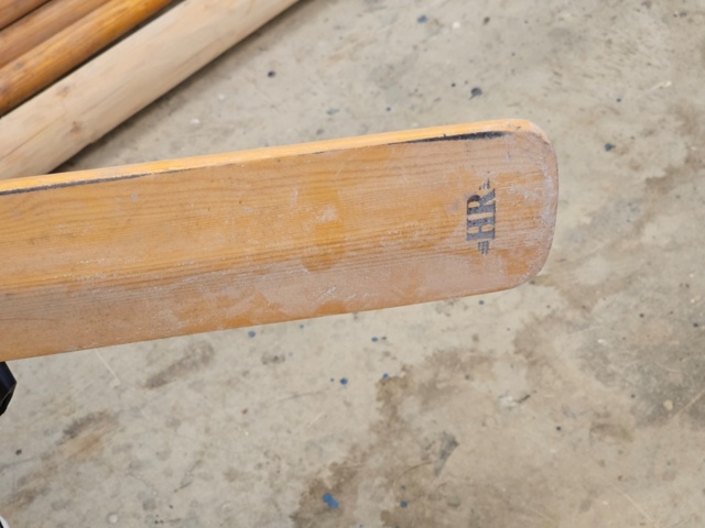 1099206-22 Plastic boat including oars and outboard Flade marine F 3