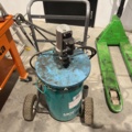 897631-3 Graco LD series Grease gun Air operated with carriage
