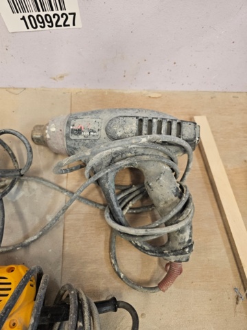 1099227-5 Atlas Copco jigsaw, Dewalt angle grinder, Skil heat gun and Wurth angle grinder EPM 200
