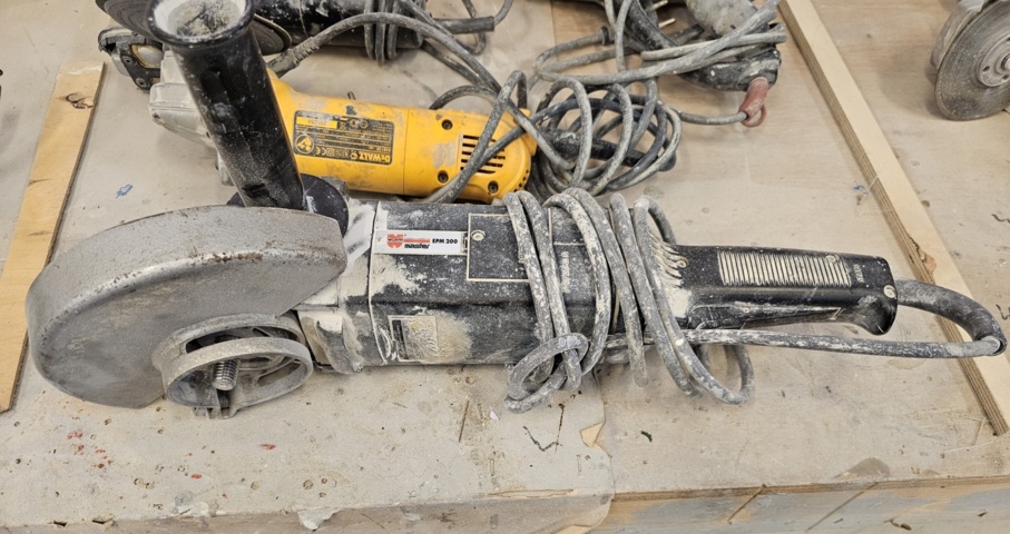 1099227-8 Atlas Copco jigsaw, Dewalt angle grinder, Skil heat gun and Wurth angle grinder EPM 200