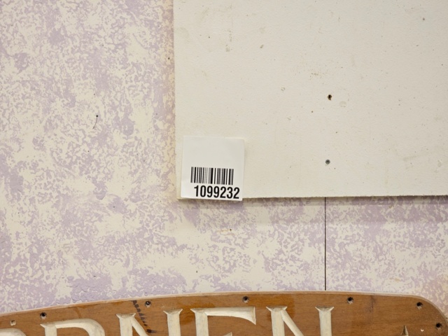 1099232-8 Gjutjärnsvåg från Jönköpings vågfabrik, emaljskylt Pentamotor, spann med ek tappar, skyltar