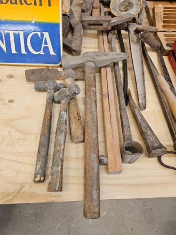 1099243-6 Tools and objects for older boat building