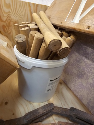 1099243-17 Tools and objects for older boat building