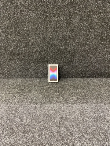 1091128-3 Apple iPhone SE 64GB 5G (PRODUCT) RED