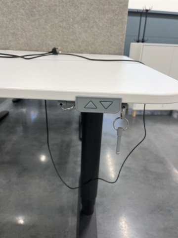 1078449-3 10 raise/lower desks