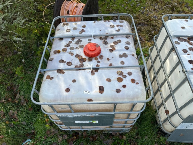 1064854-3 2 IBC Tanks Schutz & Greif Approximately 1000 liters each