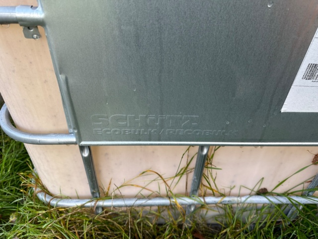 1064854-11 2 IBC Tanks Schutz & Greif Approximately 1000 liters each