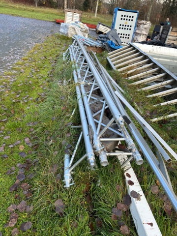 1064857-1 Stage trusses with angles - Global truss