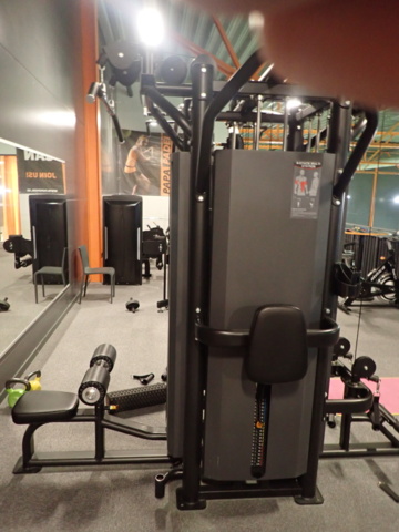 1110082-6 Combi gym equipment for training the whole body