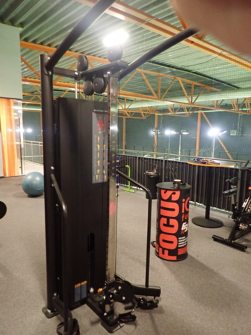 1110082-9 Combi gym equipment for training the whole body