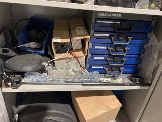 897651-7 Linde truck spare parts warehouse