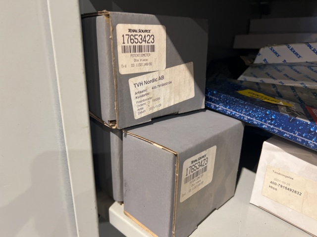 897651-17 Linde truck spare parts warehouse