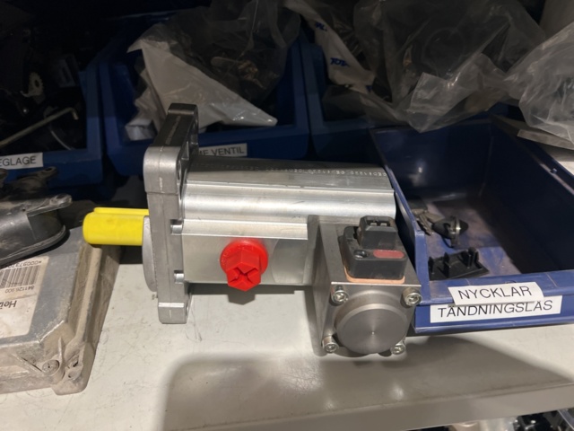 897651-19 Linde truck spare parts warehouse