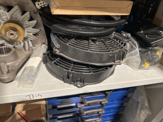 897651-20 Linde truck spare parts warehouse