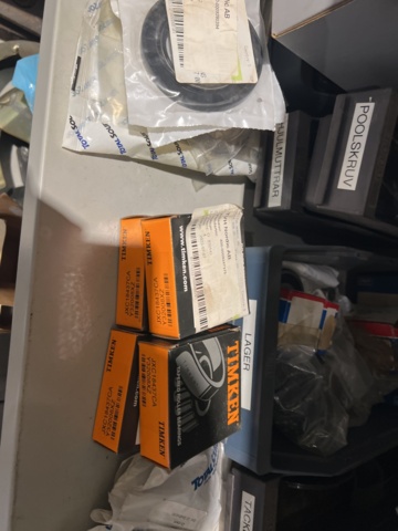 897651-24 Linde truck spare parts warehouse