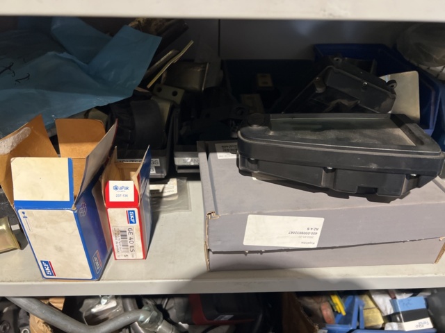 897651-25 Linde truck spare parts warehouse