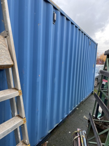 1051265-8 20GP Container with interior & electricity