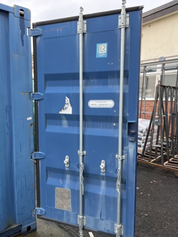 1051265-12 20GP Container with interior & electricity