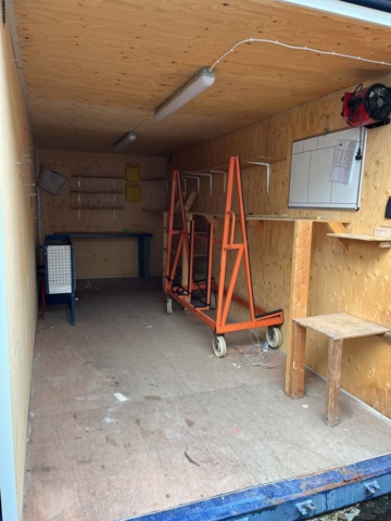 1051265-21 20GP Container with interior & electricity