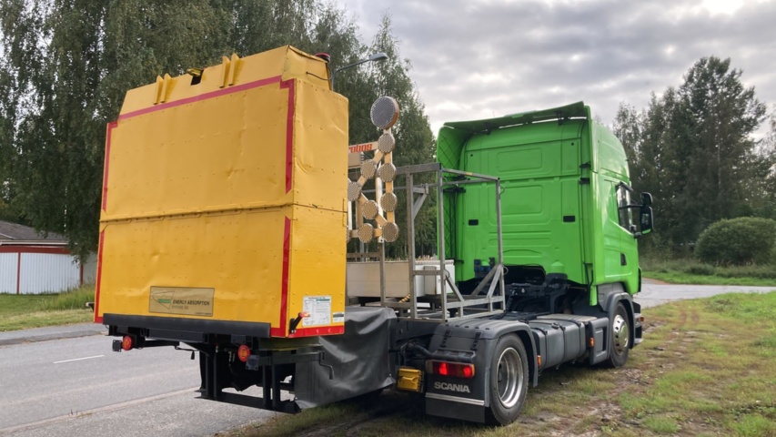 1110098-3 Scania R440 TMA Truck