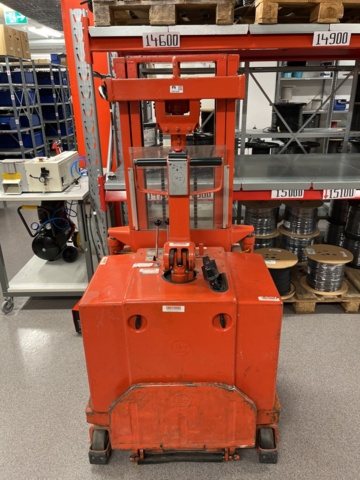 1057423-2 Walking stacker, BTLSF/1200/7