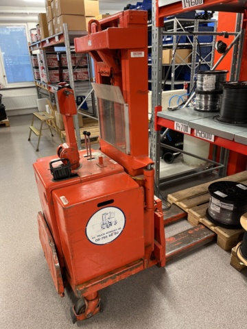 1057423-3 Walking stacker, BTLSF/1200/7