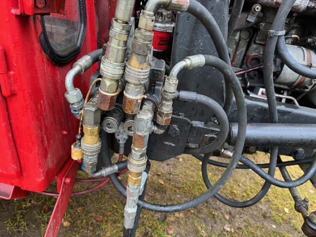 1110164-16 Massey Ferguson 175 MultiPower 1971 front loader implement