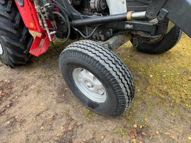 1110164-26 Massey Ferguson 175 MultiPower 1971 front loader implement