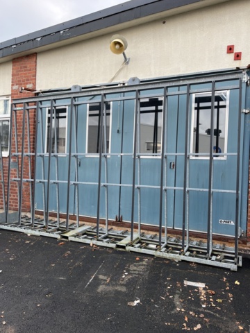 Window pallet - Pallet for window parts - PS Auction - We value the ...