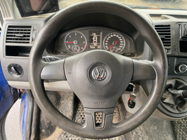 1110185-32 VW Transporter Double Cab T32 2.0 TDI 4Motion -2012