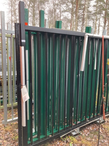 1091186-8 Gate sections