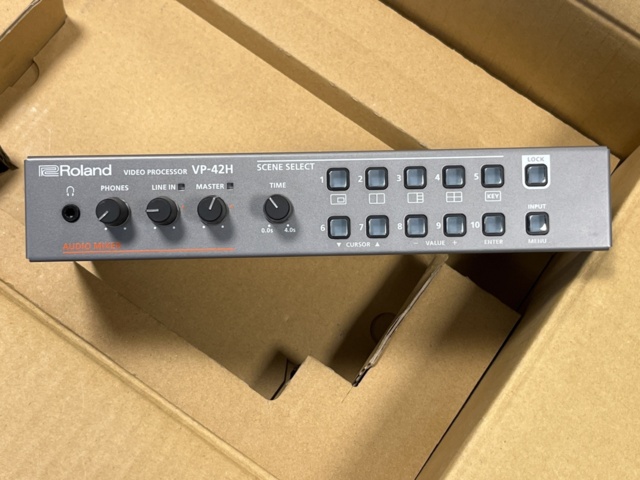 1057459-3 Video processor, Roland VP-42H