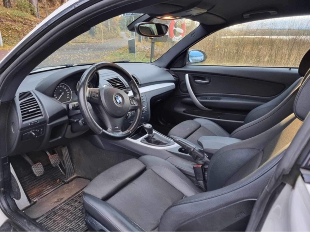 1110717-23 BMW 120d M Sport - 2008