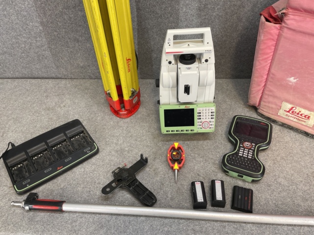 1110727-2 Totalsation Leica TS16 package