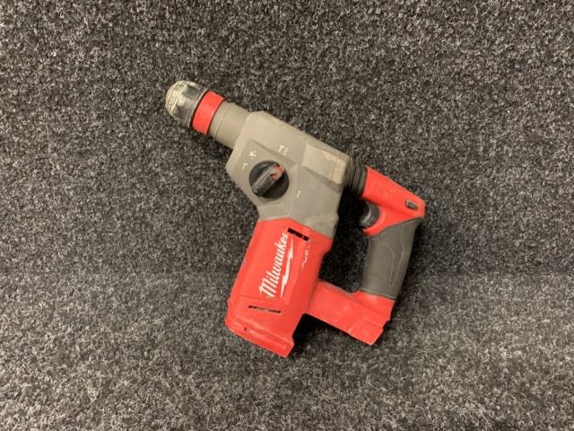 1084425-1 Milwaukee M18 CHX hammer drill