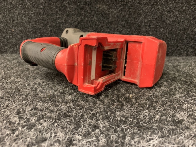 1084425-6 Milwaukee M18 CHX hammer drill
