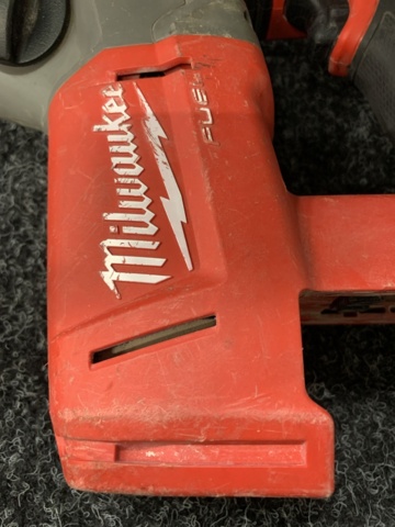 1084425-12 Milwaukee M18 CHX hammer drill