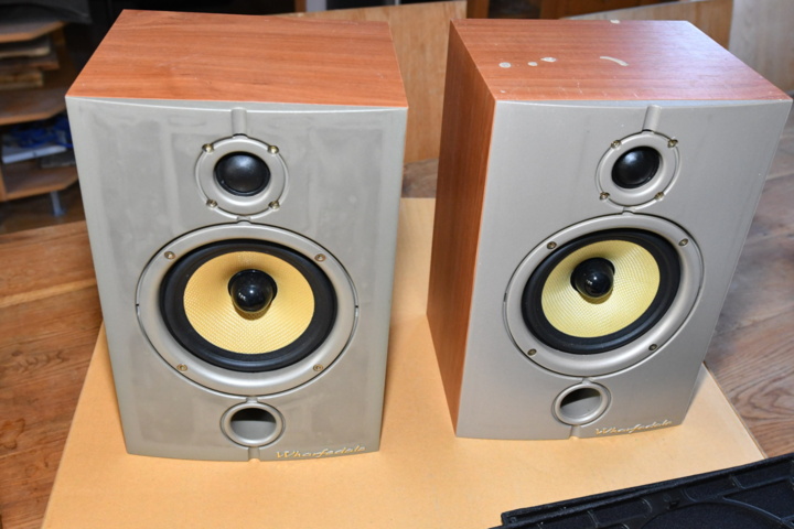 1110743-2 Monitor Högtalare WHARFEDALE