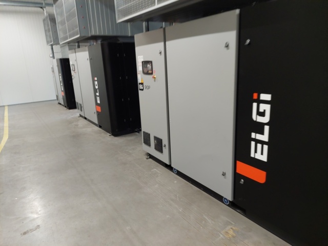 1110726-4 Complete compressor system Elgi with tank