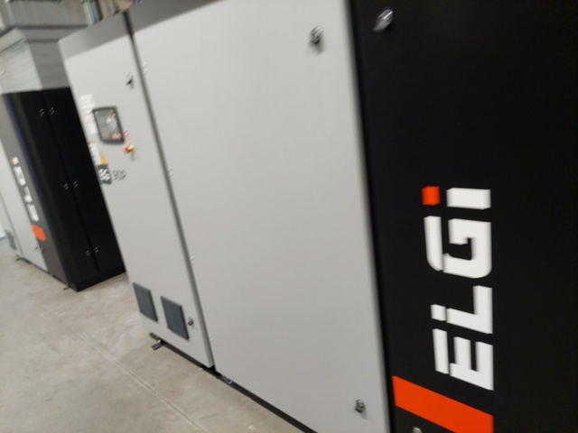 1110726-8 Complete compressor system Elgi with tank