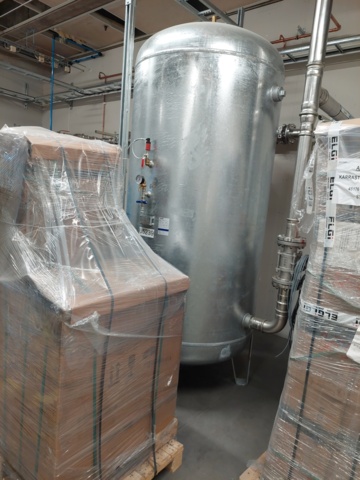 1110726-27 Complete compressor system Elgi with tank