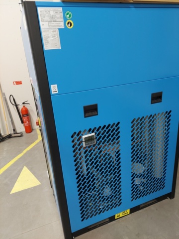 1110726-37 Complete compressor system Elgi with tank