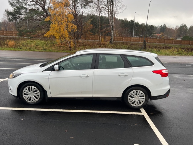 953064-2 Ford Focus Kombi 1.6 TDCi - 2013