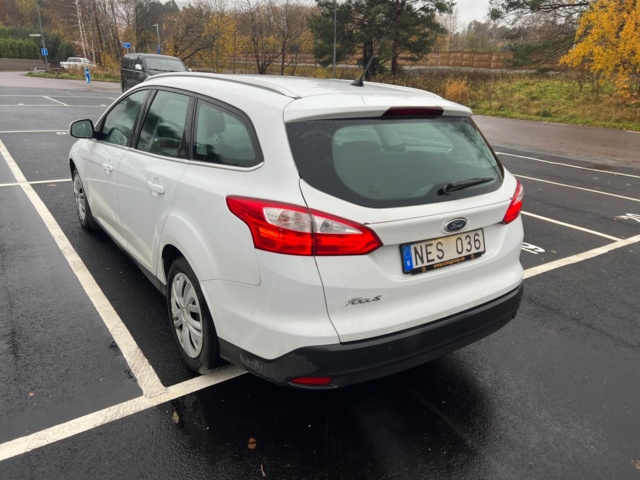 953064-3 Ford Focus Kombi 1.6 TDCi - 2013