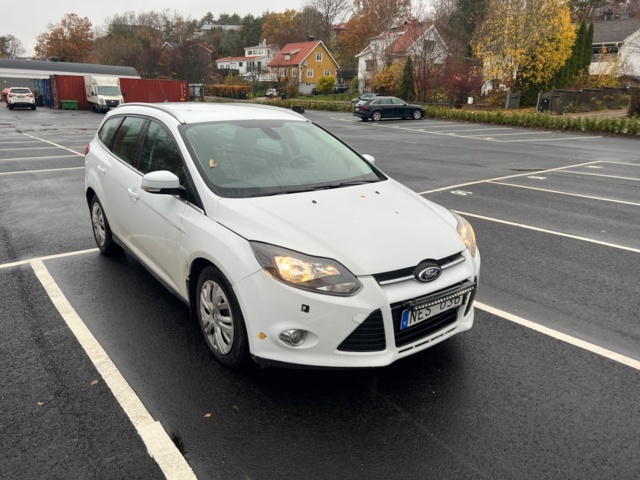 953064-7 Ford Focus Kombi 1.6 TDCi - 2013