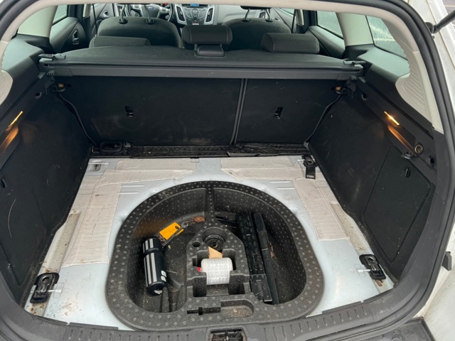 953064-10 Ford Focus Kombi 1.6 TDCi - 2013