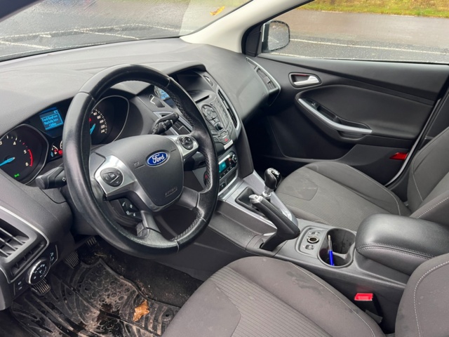 953064-12 Ford Focus Kombi 1.6 TDCi - 2013