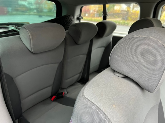 953065-10 Hyundai H-1 Travel 2.5 CRDi - 2008