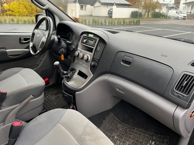 953065-11 Hyundai H-1 Travel 2.5 CRDi - 2008